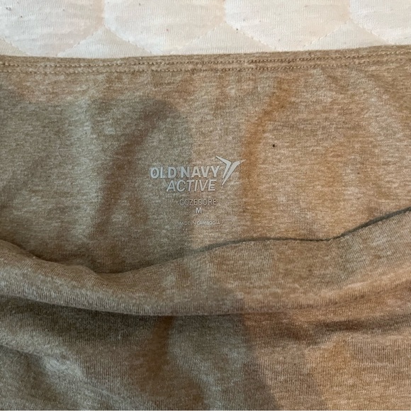 Old Navy Tan Active Leggings - Size M - Picture 4 of 6